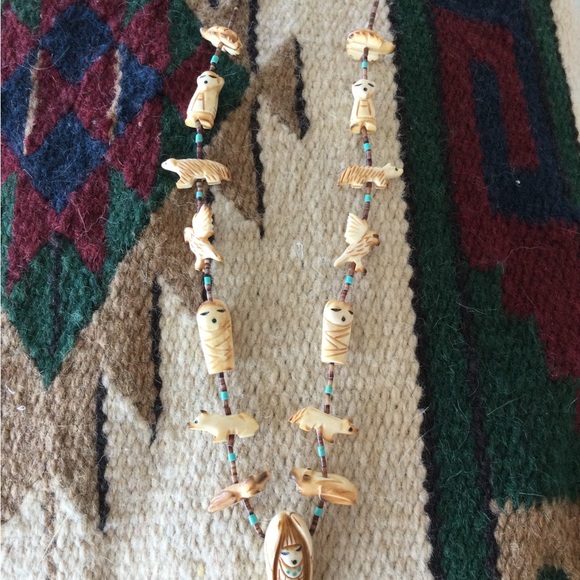 Vintage Zuni Corn Maiden Fetish Necklace. - Picture 5 of 10